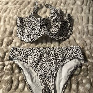Freya Cala bikini set Leopard-Print Bikini. Top 36L US and XL bottoms